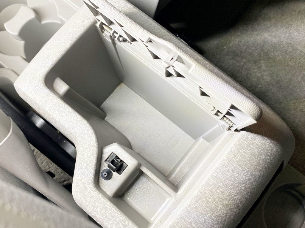 2005 Saturn Vue 4dr FWD Automatic V6 - 22896143 - 30