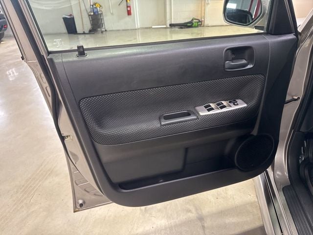 2005 Scion xB 5dr Wagon Automatic - 23016674 - 17