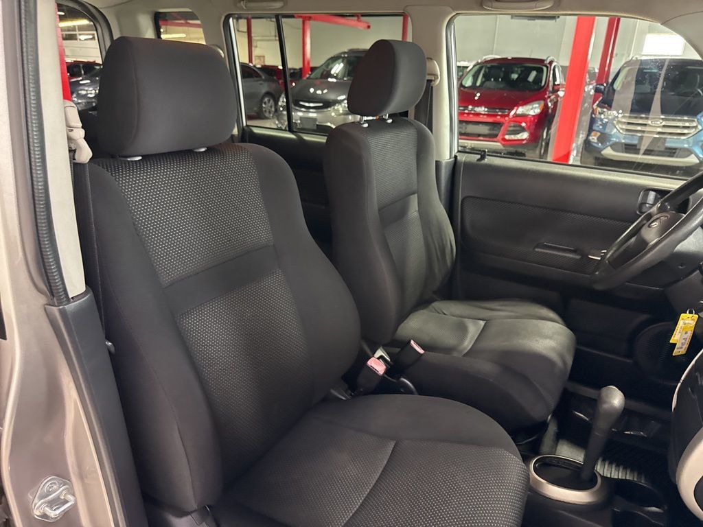 2005 Scion xB 5dr Wagon Automatic - 23016674 - 30