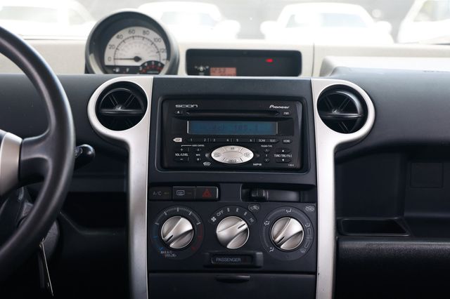 2005 Scion xB 5dr Wagon Manual - 23043289 - 28