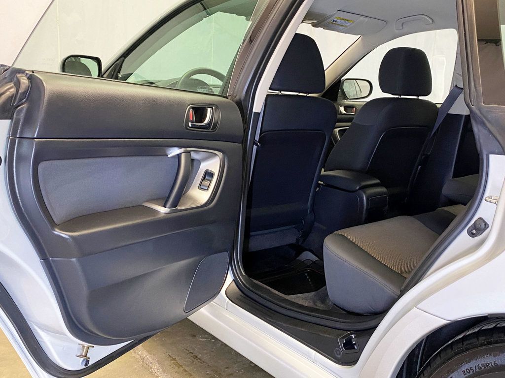 2005 Subaru Legacy Sedan 2.5i Ltd Automatic PZEV - 22967049 - 43