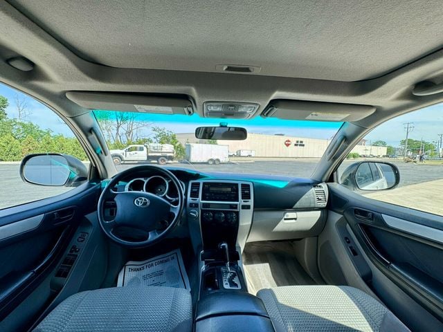 2005 Toyota 4Runner 4dr SR5 V6 Automatic 4WD - 23016733 - 17