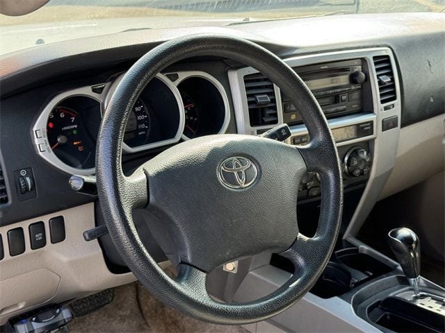 2005 Toyota 4Runner 4dr SR5 V8 Automatic - 22632322 - 15