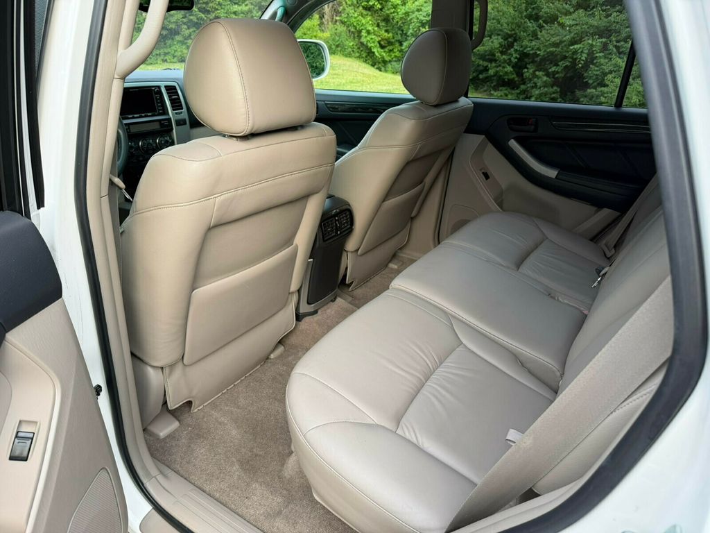 2005 Toyota 4Runner Rare V8! Limited, JBL Audio System, Rear Air Suspension - 23028190 - 33