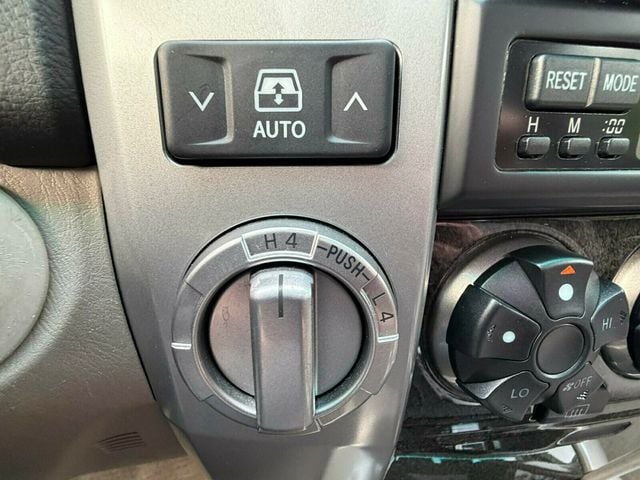 2005 Toyota 4Runner Rare V8! Limited, JBL Audio System, Rear Air Suspension - 23028190 - 35