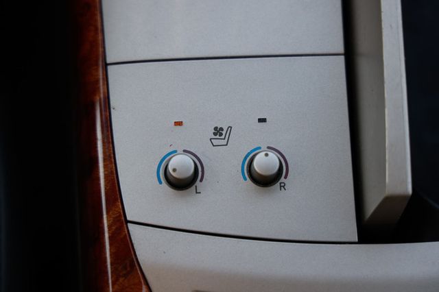 2005 Toyota Avalon 4dr Sedan Limited - 22952832 - 39