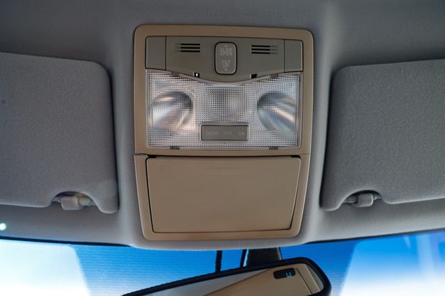 2005 Toyota Avalon 4dr Sedan Limited - 22952832 - 45