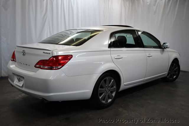 2005 Toyota Avalon 4dr Sedan XL - 22719845 - 12