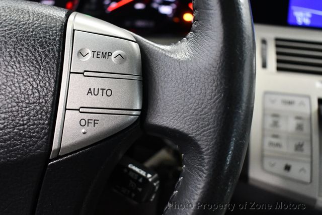 2005 Toyota Avalon 4dr Sedan XL - 22719845 - 23