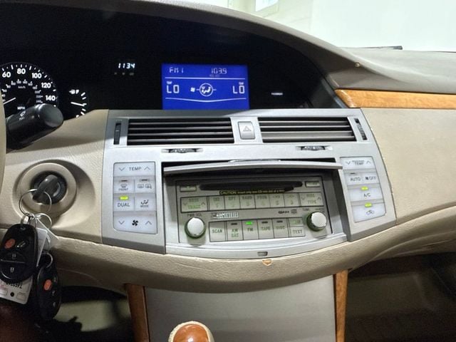 2005 Toyota Avalon 4dr Sedan XL - 23064498 - 16