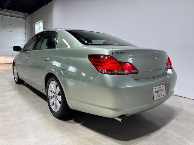 2005 Toyota Avalon 4dr Sedan XL - 23064498 - 4