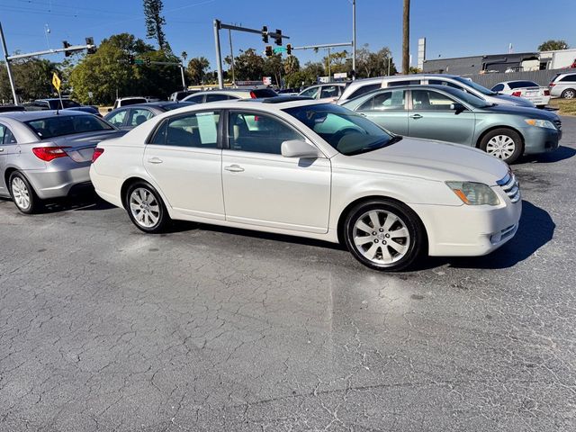 2005 Toyota Avalon 4dr Sedan XL - 22964595 - 1