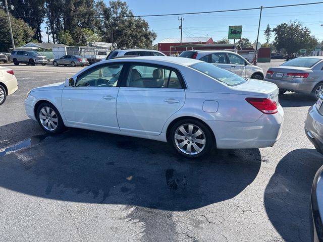 2005 Toyota Avalon 4dr Sedan XL - 22964595 - 4