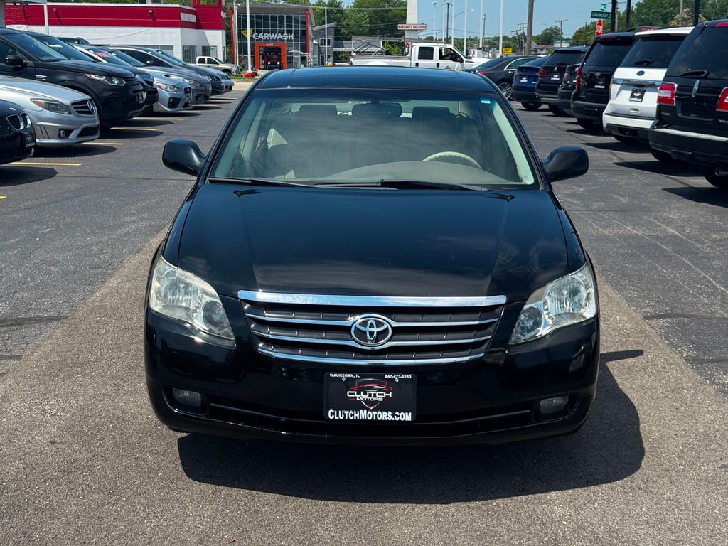 2005 Toyota Avalon 4dr Sedan XL - 23031341 - 1