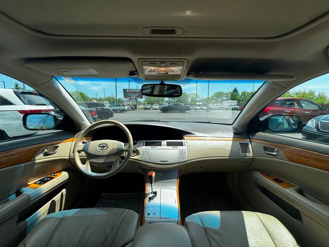 2005 Toyota Avalon 4dr Sedan XL - 23031341 - 19