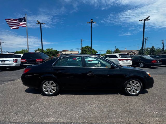 2005 Toyota Avalon 4dr Sedan XL - 23031341 - 3