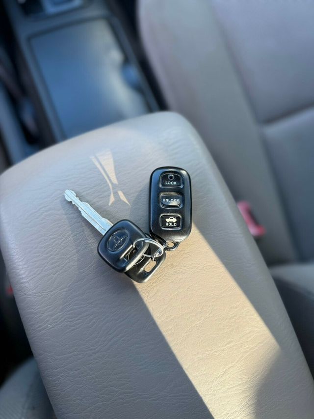2005 Toyota Camry  - 23049297 - 19