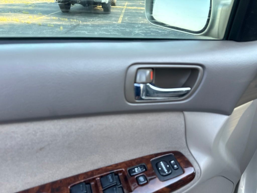 2005 Toyota Camry  - 23052928 - 9