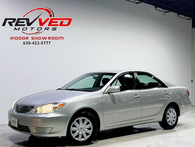 2005 Toyota Camry 4dr Sedan LE Automatic - 22935353 - 0