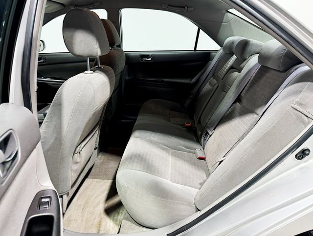 2005 Toyota Camry 4dr Sedan LE Automatic - 22935353 - 22