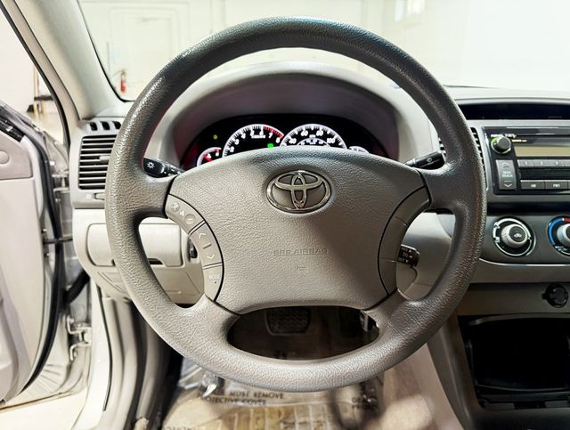 2005 Toyota Camry 4dr Sedan LE Automatic - 22935353 - 8