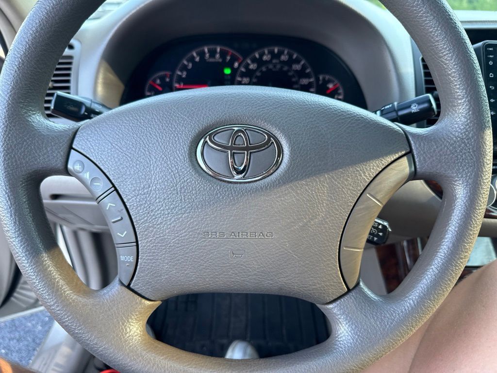 2005 Toyota Camry 4dr Sedan LE Automatic - 23052928 - 11