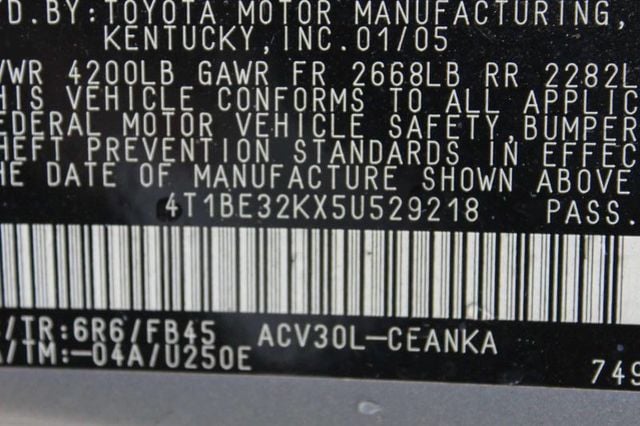 2005 Toyota Camry 4dr Sedan LE Automatic - 22968953 - 10