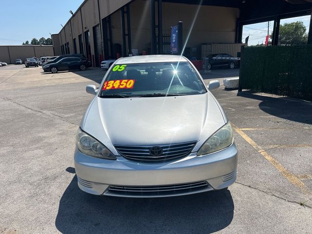 2005 Toyota Camry 4dr Sedan LE Automatic - 23058976 - 1