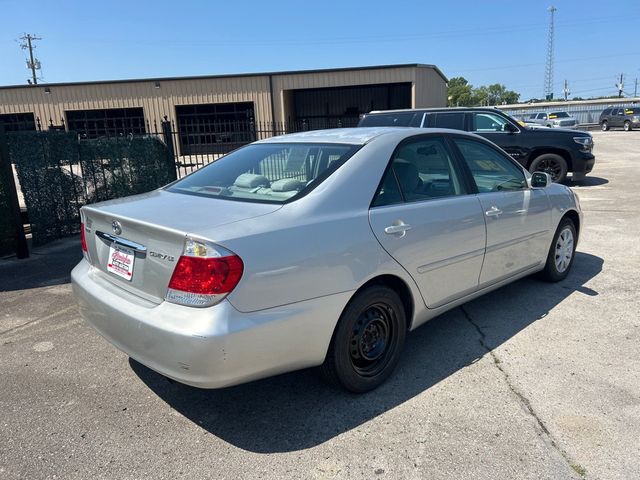 2005 Toyota Camry 4dr Sedan LE Automatic - 23058976 - 3
