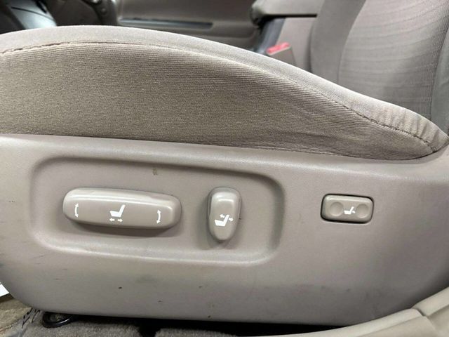 2005 Toyota Camry 4dr Sedan LE Automatic - 22961853 - 13