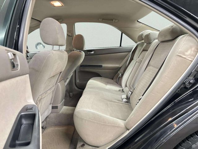 2005 Toyota Camry 4dr Sedan LE Automatic - 22961853 - 15