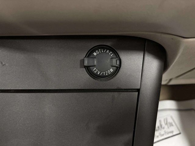 2005 Toyota Camry 4dr Sedan LE Automatic - 22961853 - 24