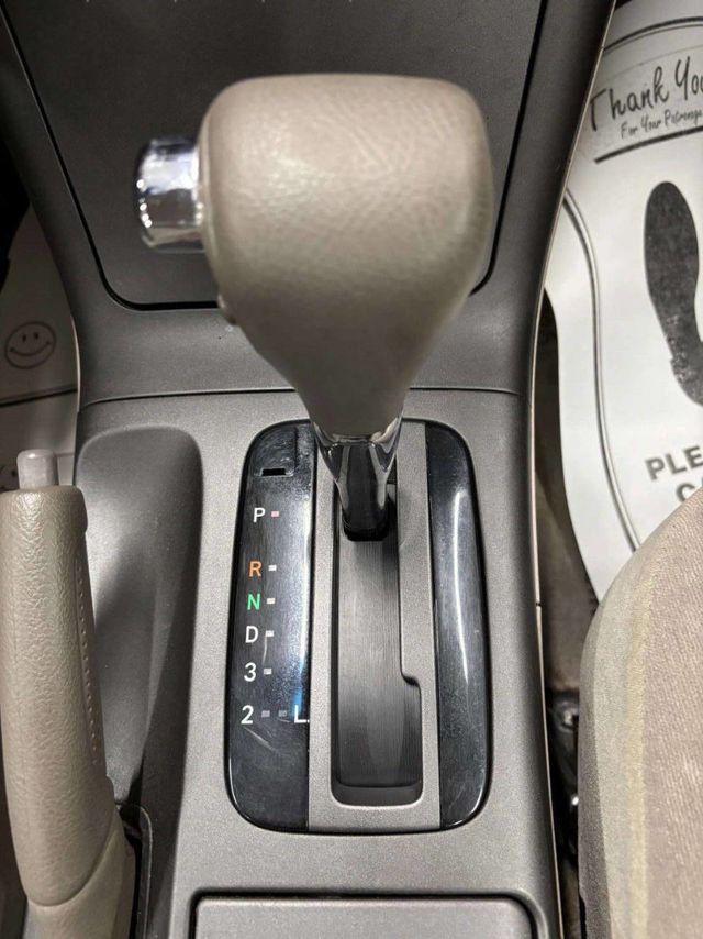 2005 Toyota Camry 4dr Sedan LE Automatic - 22961853 - 25