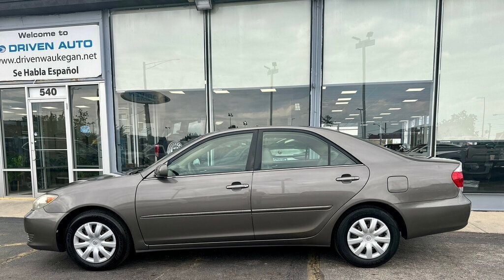 2005 Toyota Camry 4dr Sedan LE Automatic - 22552238 - 31