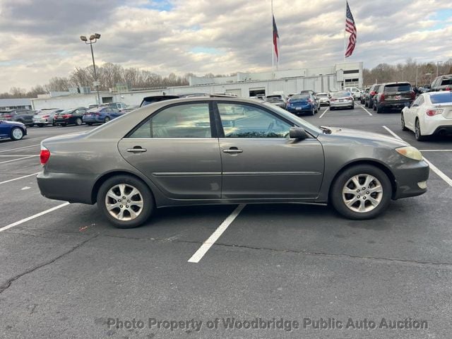 2005 Toyota Camry 4dr Sedan XLE V6 Automatic - 22762182 - 7