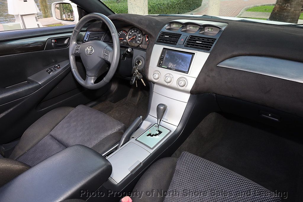 2005 Toyota Camry Solara 2dr Convertible SE V6 Automatic - 22961903 - 32