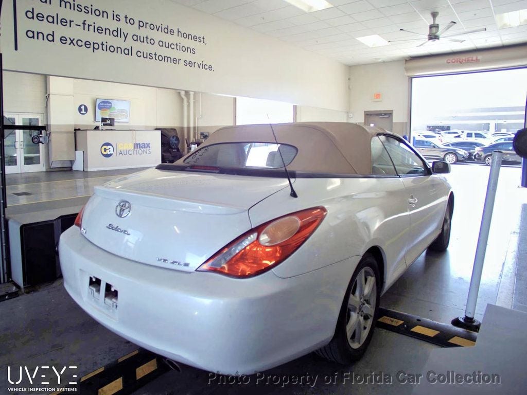 2005 Toyota Camry Solara Convertible SLE V6 Automatic - 22765425 - 3