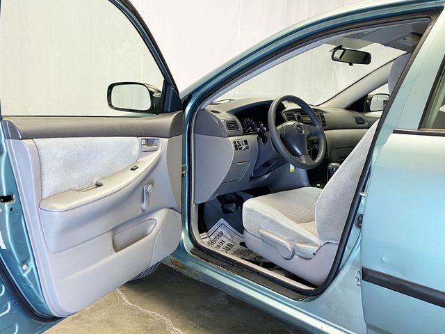 2005 Toyota Corolla 4dr Sedan CE Automatic - 22988903 - 12
