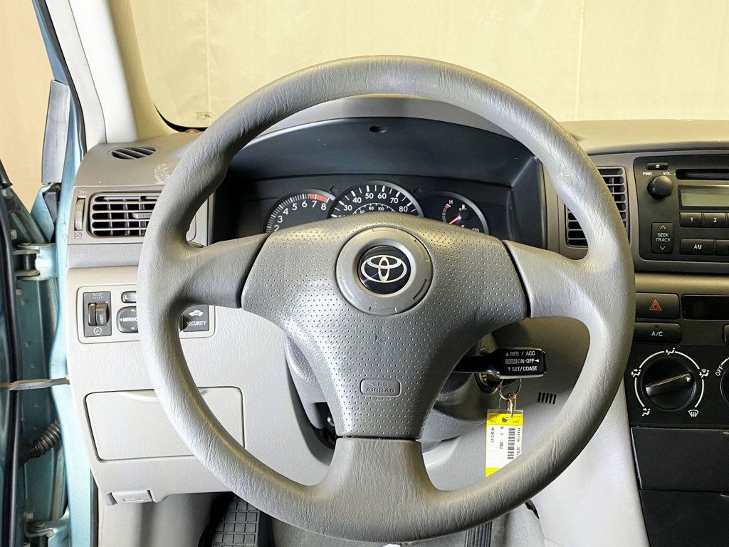 2005 Toyota Corolla 4dr Sedan CE Automatic - 22988903 - 18