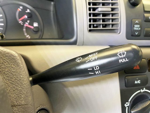 2005 Toyota Corolla 4dr Sedan CE Automatic - 22988903 - 21