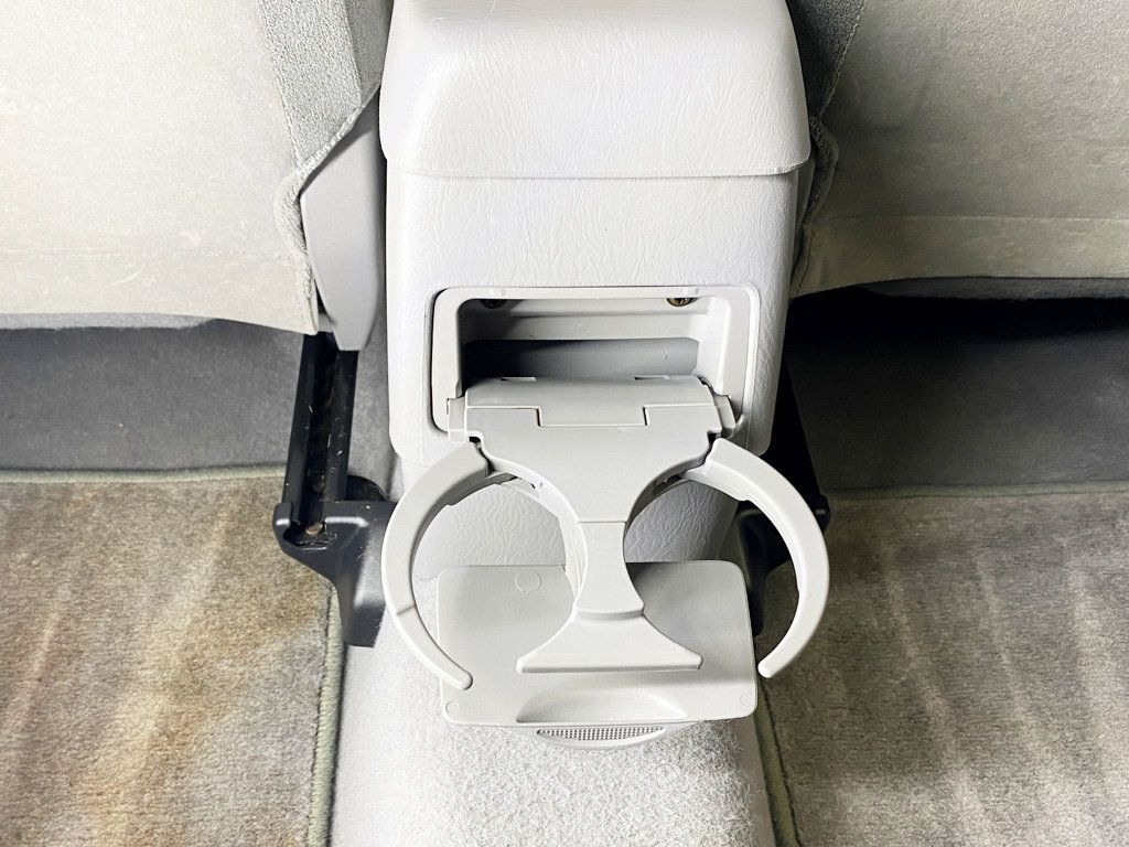 2005 Toyota Corolla 4dr Sedan CE Automatic - 22988903 - 40