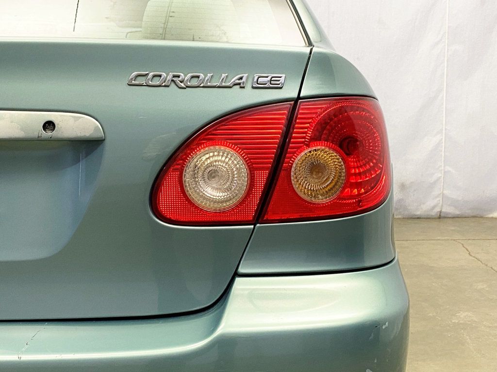 2005 Toyota Corolla 4dr Sedan CE Automatic - 22988903 - 5