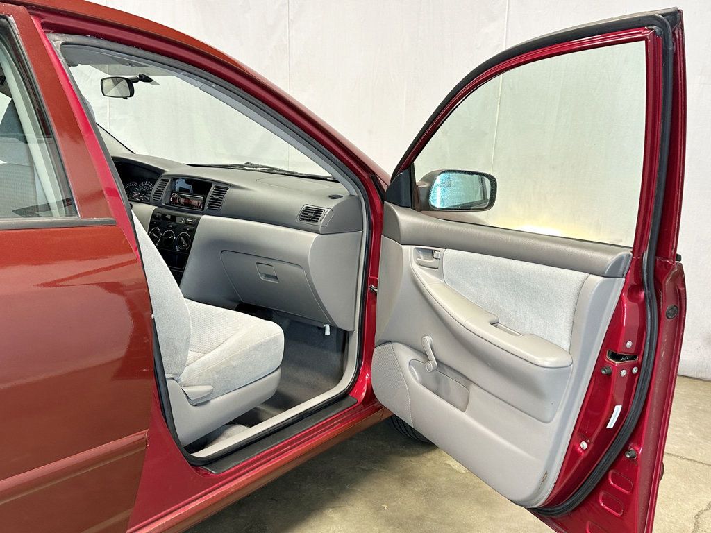 2005 Toyota Corolla 4dr Sedan CE Automatic - 23086595 - 13