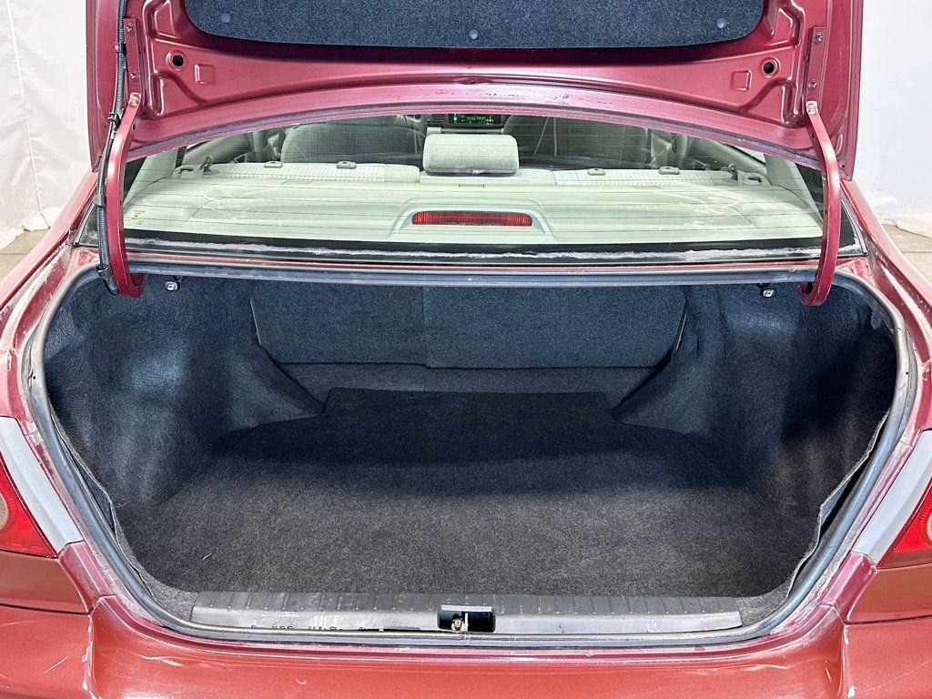 2005 Toyota Corolla 4dr Sedan CE Automatic - 23086595 - 33