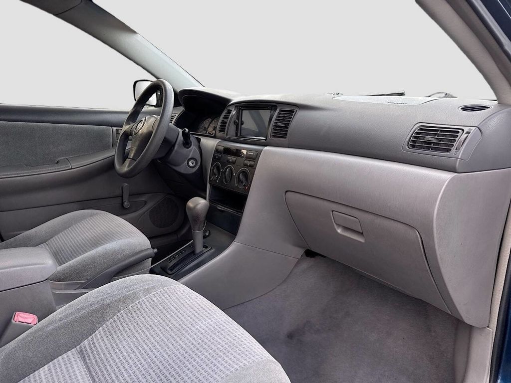 2005 Toyota Corolla CE 4dr Sedan - 22963268 - 16