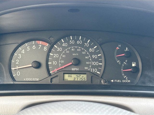 2005 Toyota Corolla CE 4dr Sedan - 22963268 - 21