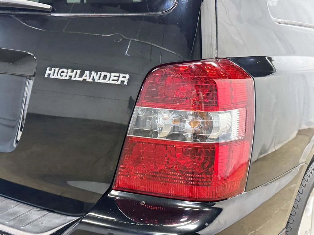 2005 Toyota Highlander 4dr V6 4WD w/3rd Row - 23068124 - 11