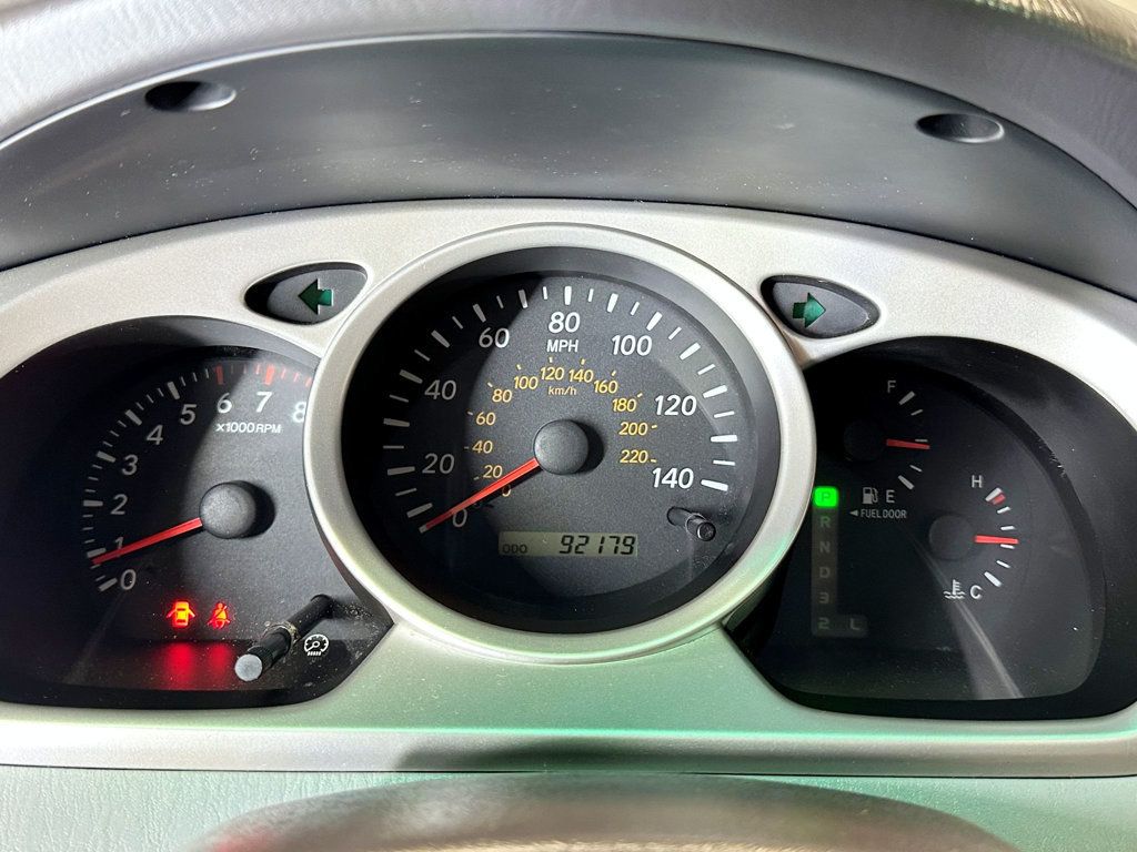 2005 Toyota Highlander 4dr V6 4WD w/3rd Row - 23068124 - 25