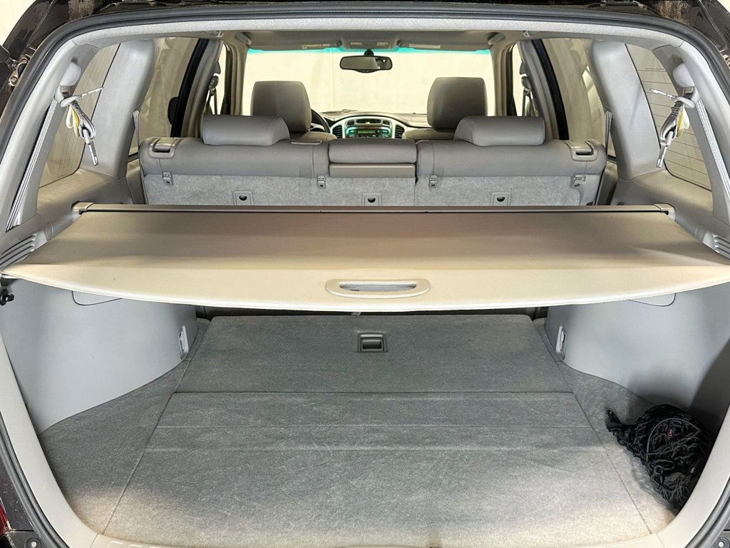 2005 Toyota Highlander 4dr V6 4WD w/3rd Row - 23068124 - 42