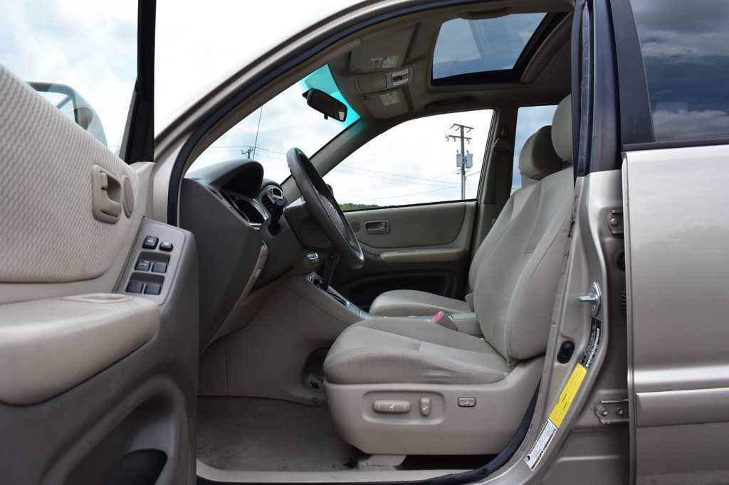 2005 Toyota Highlander 4dr V6 w/3rd Row - 22509784 - 12